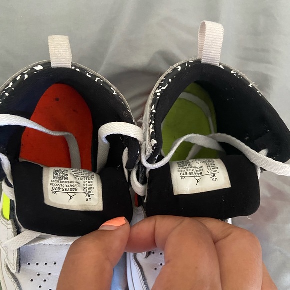 JORDAN 1 HIGH OG 8C - Picture 3 of 4